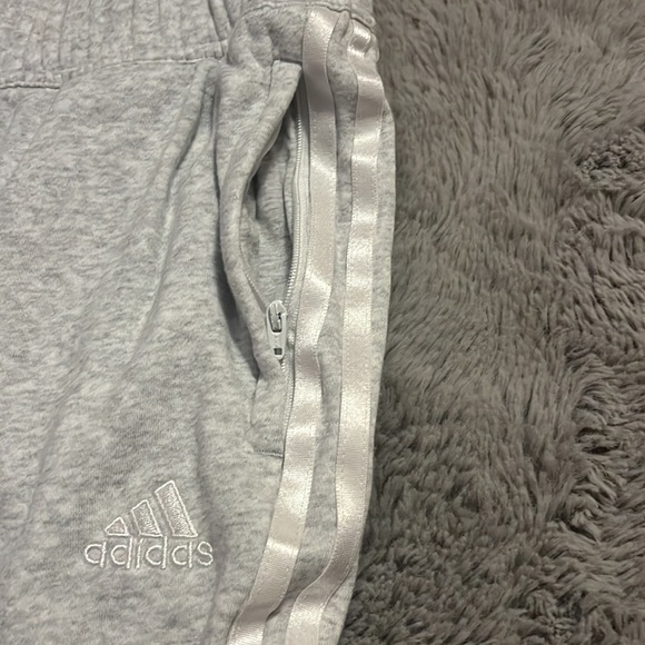 Adidas sweatpants - Picture 4 of 5